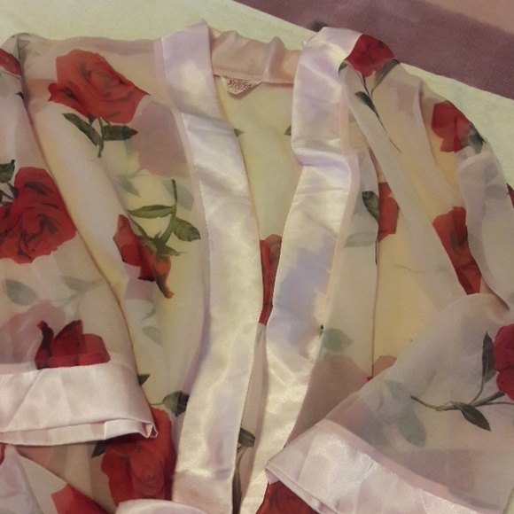 NEW  STIGYA women's nightgown,robe and underwear. - Picture 7 of 8